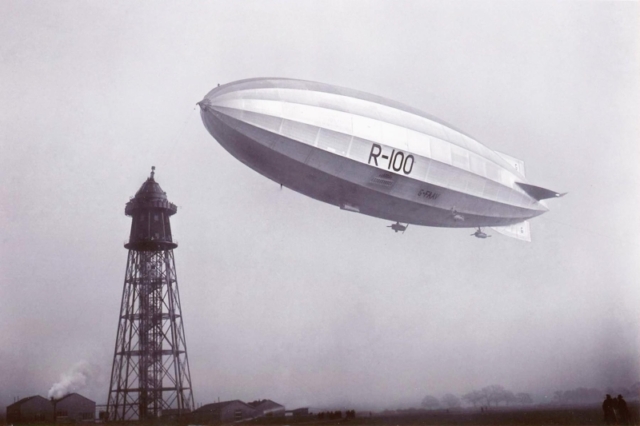 R100 Airship